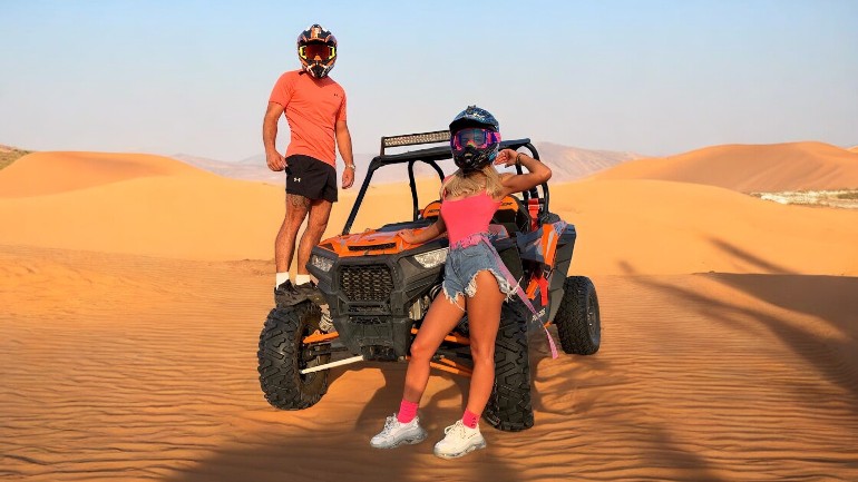 dune buggy ride Dubai.