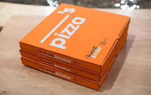 large pizza box dimensions