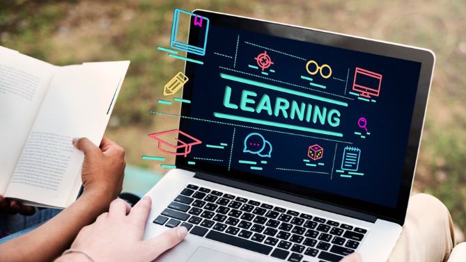 7 Benefits of EdTech Software Solutions in eLearning