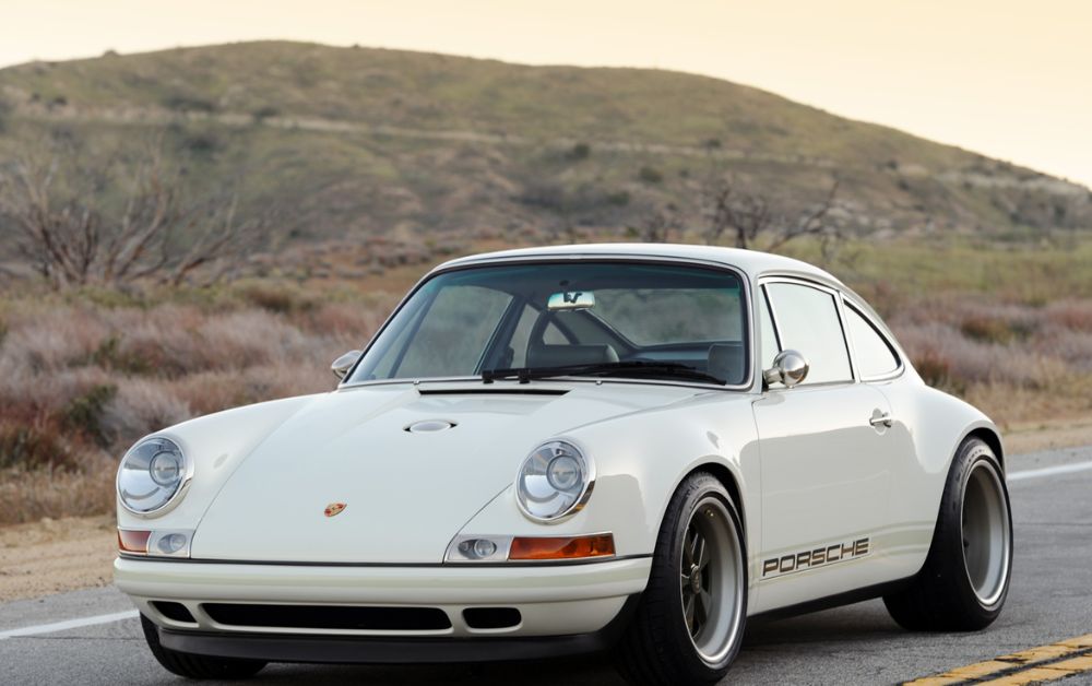 rent porsche dubai