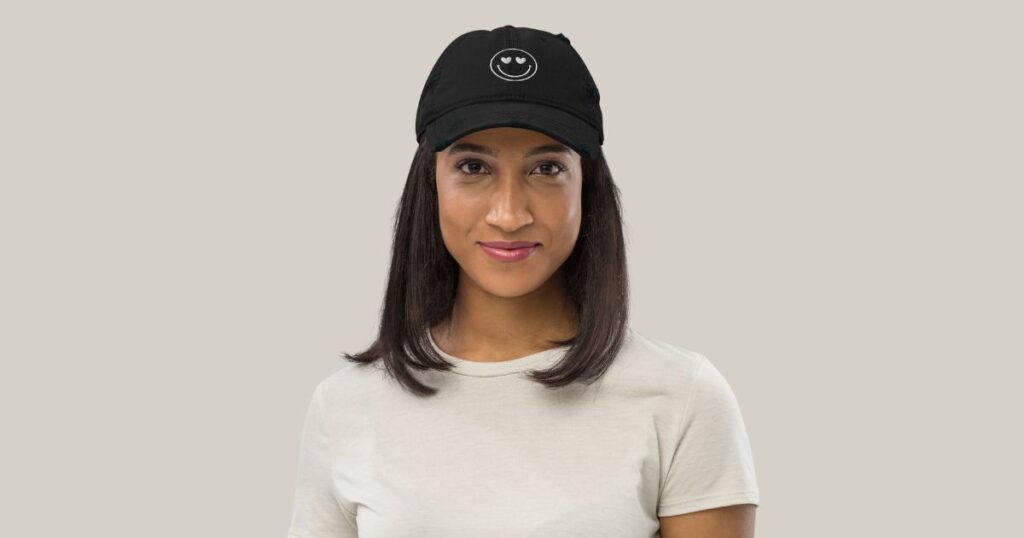 Casual outdoor look with a fashionable mesh hat – ideal gift for any occasion