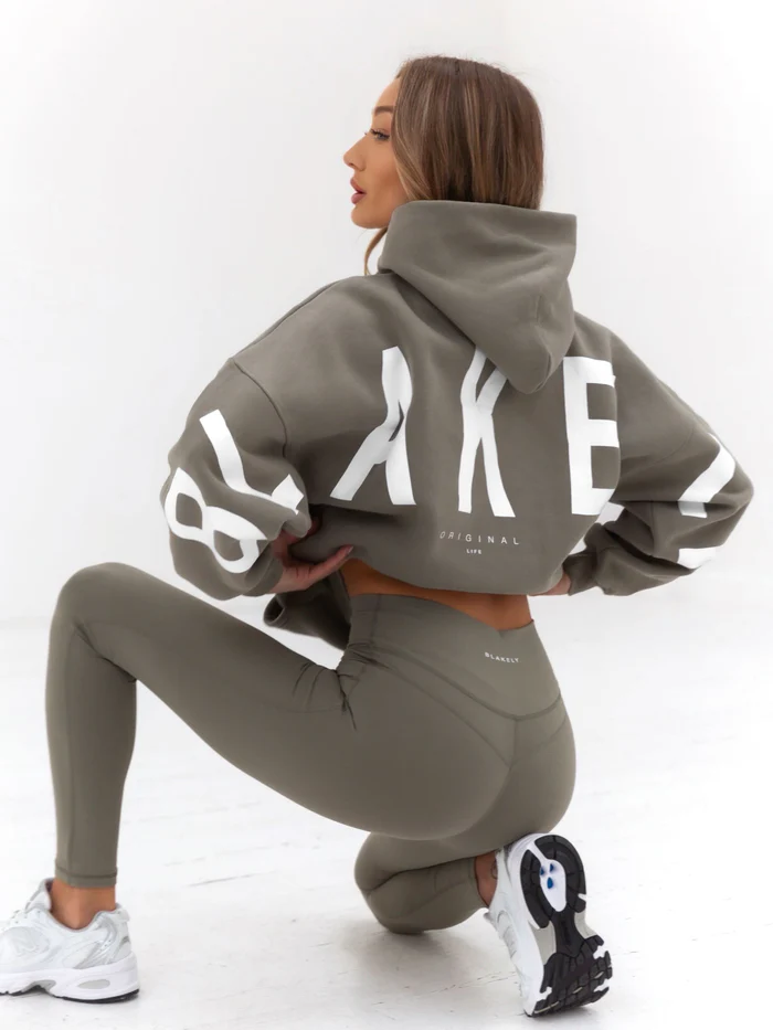 Blakely Hoodie: Redefining Everyday Comfort