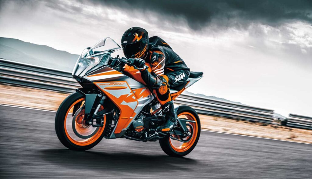 KTM RC 200 Mileage