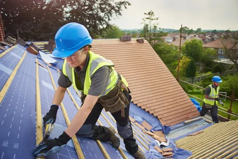 Your 24/7 Guide to Emergency Roof Tarping Services in Central Florida