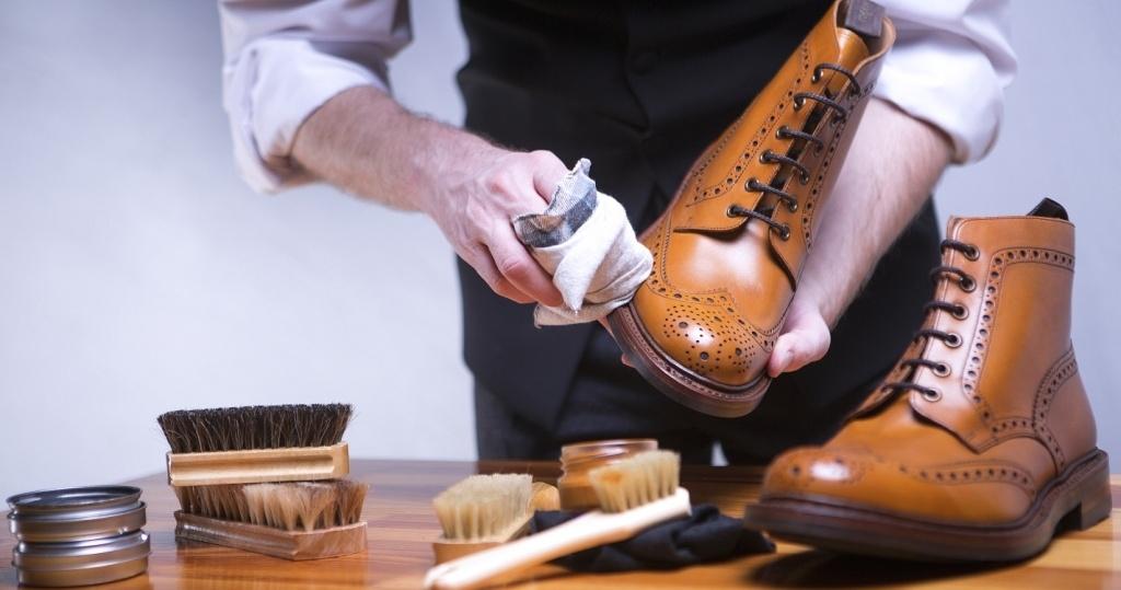 Leather shoes dry cleaning