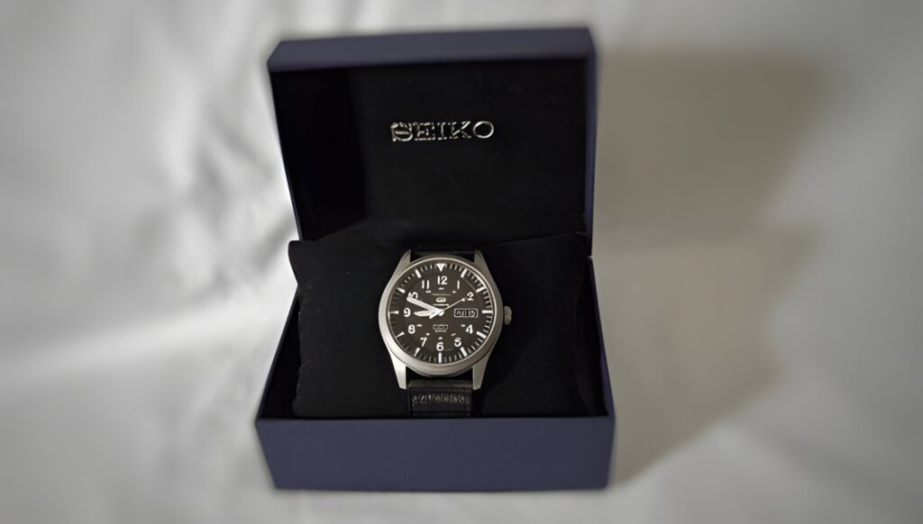 Seiko 5 GMT