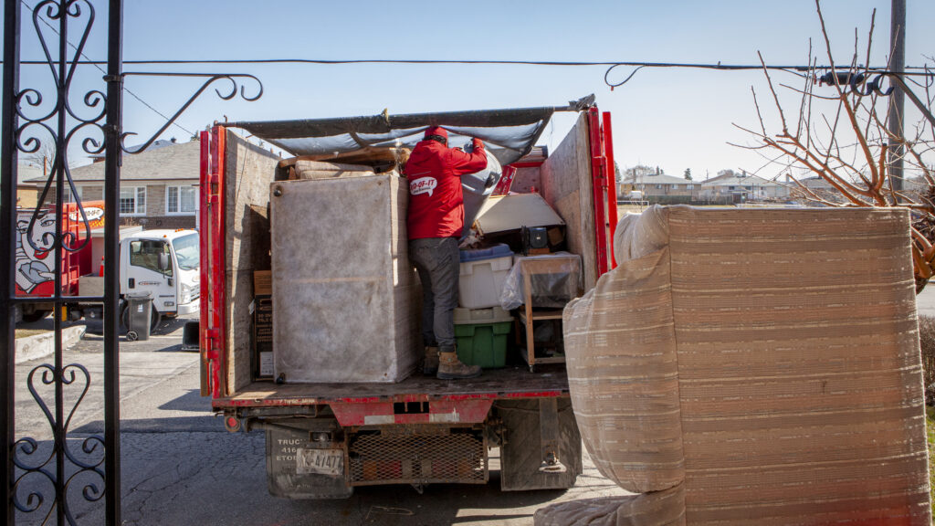 Managing Construction Waste Removal Without Delays or Mess