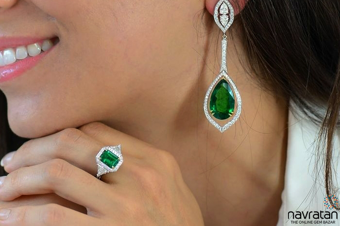 Emerald stone jewelry