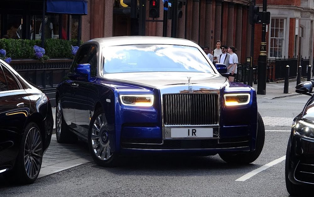 luxury car rental dubai