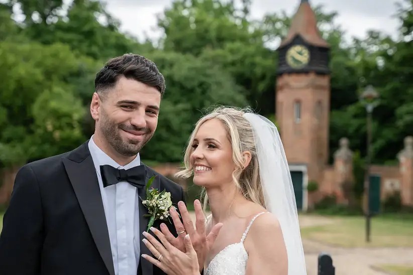 Female Wedding Photographer in Buckinghamshire