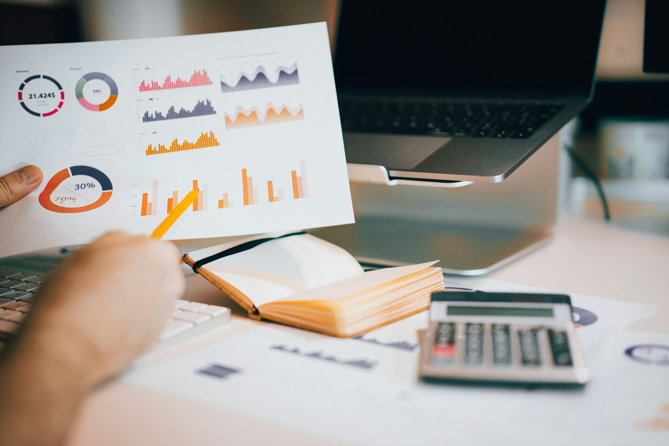 How an AEO Audit Tool Improves Voice Search and AI Assistant Performance