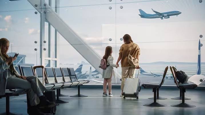 How Airport Lounge Access Credit Cards Improve Your Travel Experience